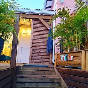 Appartement Studio Avec Vue Sur La Piscine Privee Et Jardin Clos A Anne, Sainte-Anne (Grande-Terre)